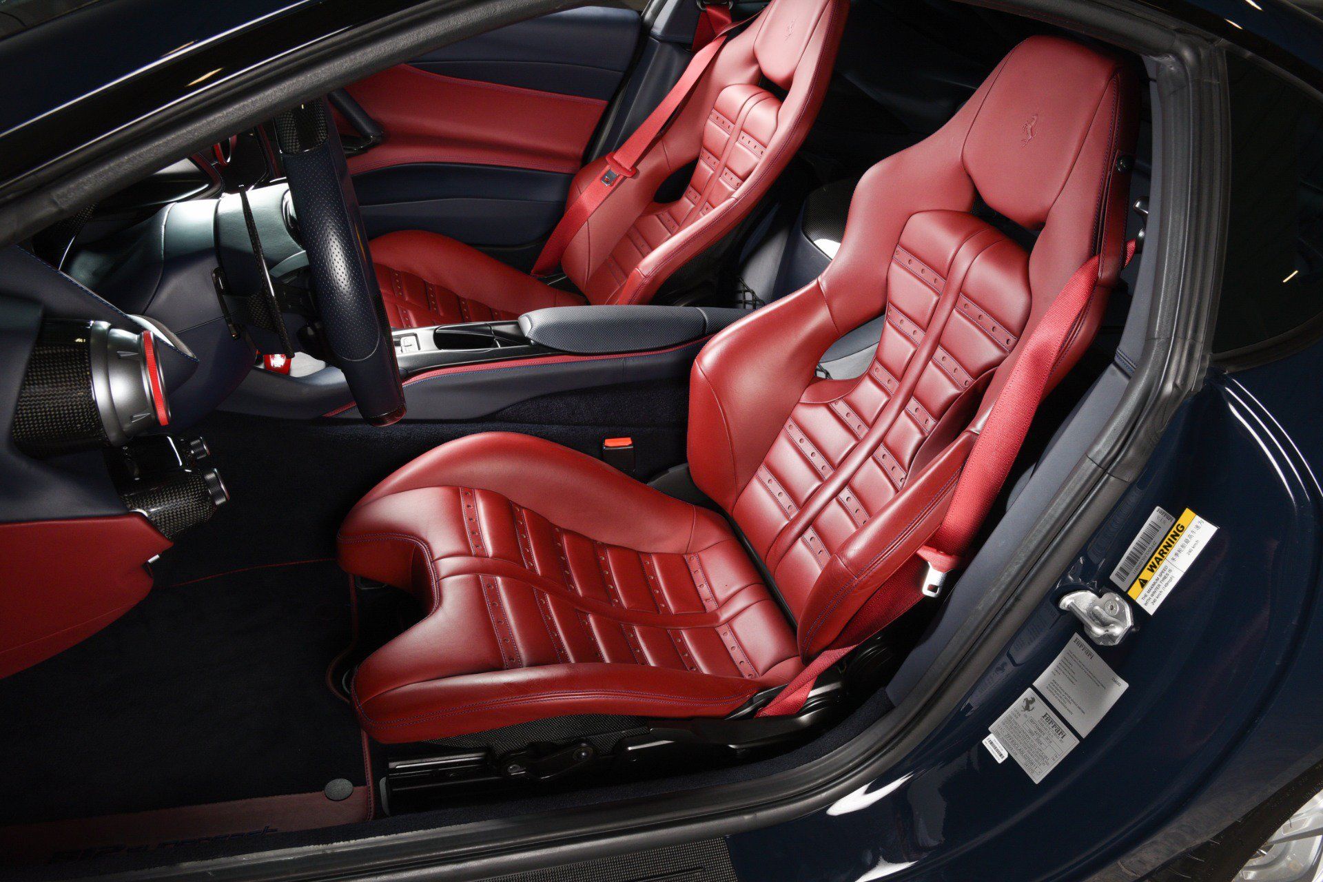 Used 2020 Ferrari 812 Superfast RWD image 5