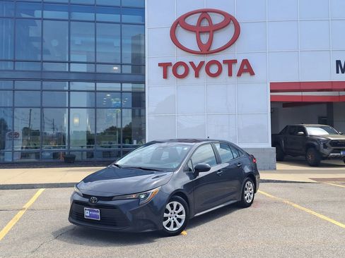 Used 2023 Toyota Corolla LE FWD image 1