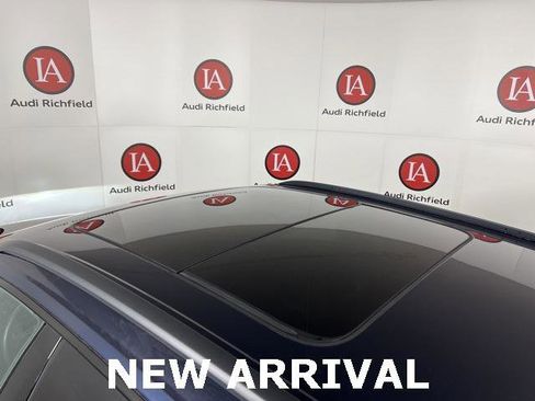 Used 2023 Audi Q8 Prestige w/ Prestige Package image 7