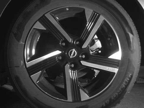 Used 2025 Nissan Sentra SV image 14