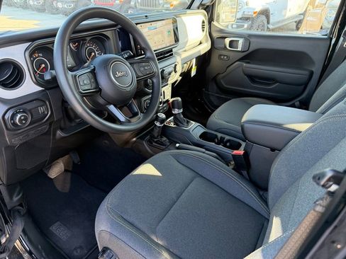 New 2026 Jeep Gladiator Sport AWD/4WD image 11