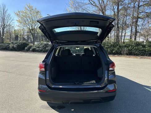 Used 2022 Chevrolet Equinox LS w/ LPO, Floor Liner Package FWD image 33