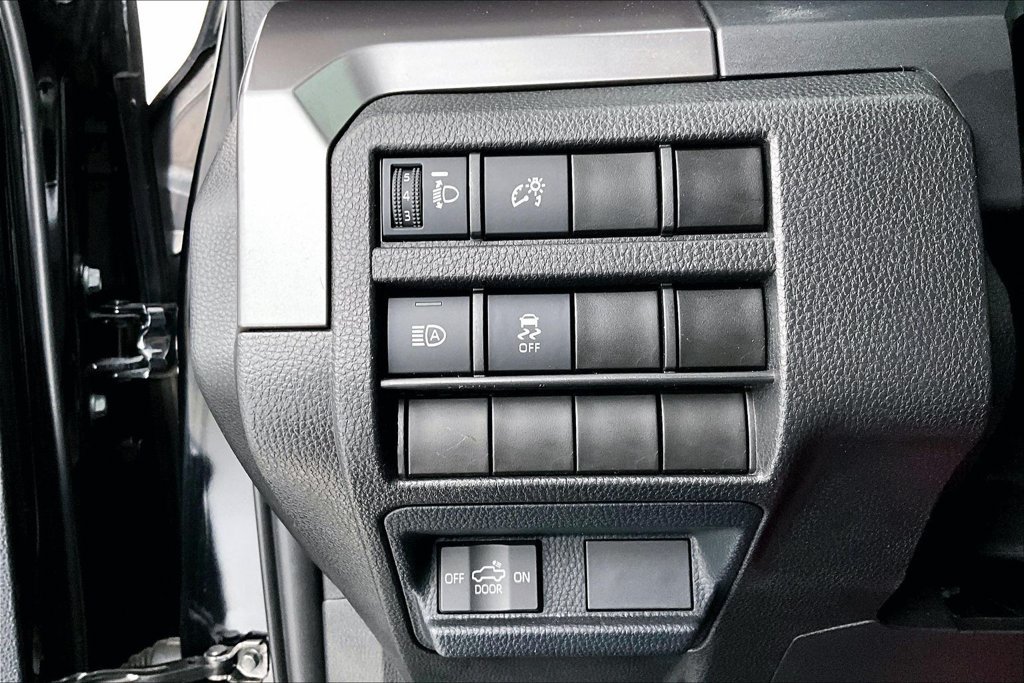 Used 2025 Toyota Tacoma TRD Sport RWD image 32
