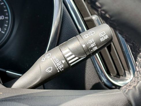 Used 2024 Chevrolet Equinox LT image 28