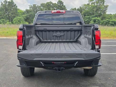 Used 2024 Chevrolet Colorado Trail Boss w/ Technology Package AWD/4WD image 37