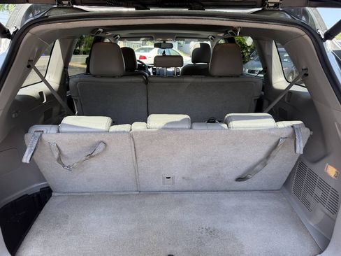 Used 2016 Toyota Highlander XLE AWD/4WD image 23