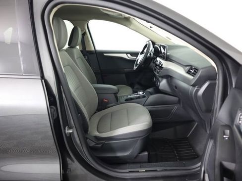 Used 2020 Ford Escape SE image 59