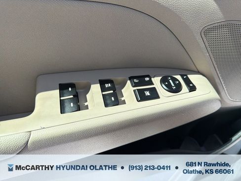 Used 2018 Hyundai Elantra SEL FWD image 26