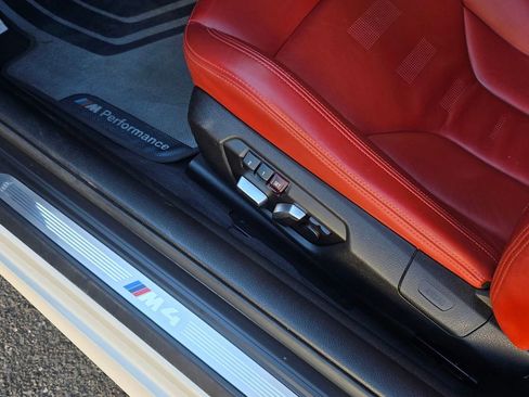 Used 2018 BMW M4 Coupe RWD image 19