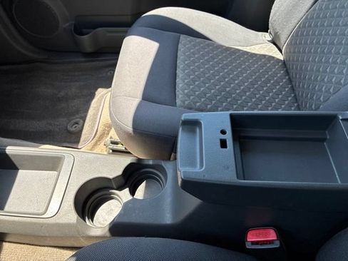 Used 2005 GMC Canyon SLE RWD image 24