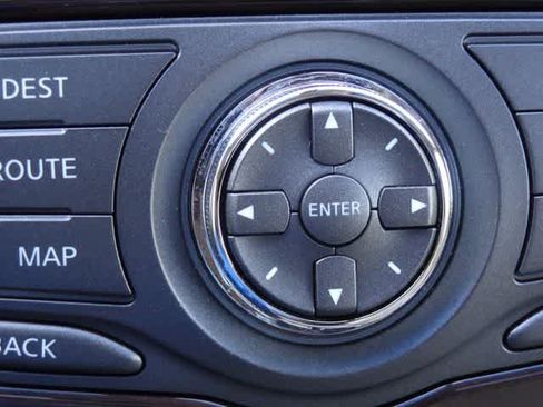 Used 2014 Nissan Pathfinder Platinum w/ Platinum Premium Package FWD image 39