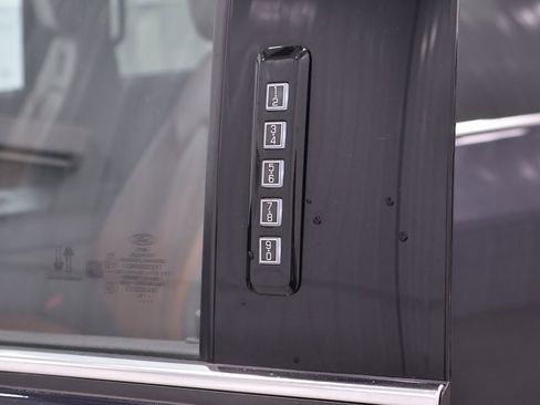 Used 2022 Ford F450 King Ranch w/ FX4 Off-Road Package image 38