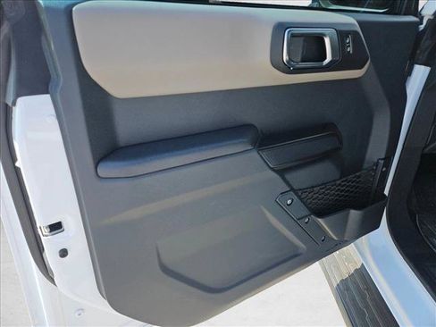 Used 2024 Ford Bronco Wildtrak AWD/4WD image 11