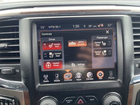 Used 2014 RAM 1500 Laramie image 17