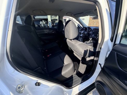 Used 2019 Nissan Rogue SV AWD/4WD image 65