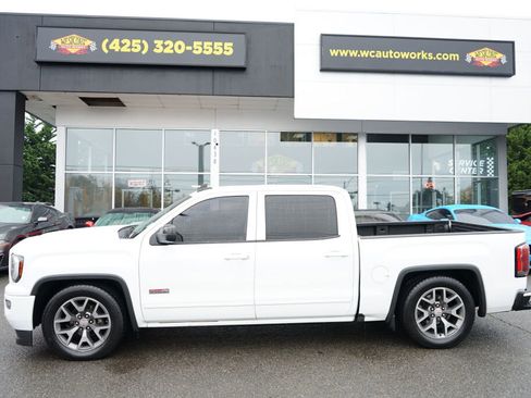 Used 2018 GMC Sierra 1500 SLT image 2