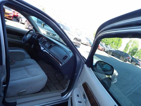 Used 2006 Mercury Grand Marquis GS image 12