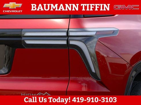 New 2026 Chevrolet Traverse High Country FWD image 11