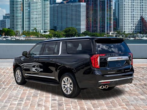 Used 2024 GMC Yukon XL Denali RWD image 7