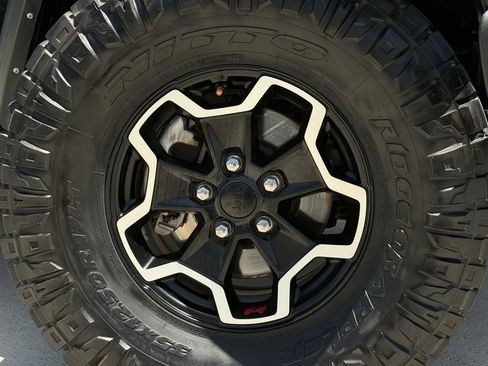 Used 2023 Jeep Wrangler Unlimited Sport AWD/4WD image 9