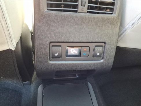 New 2025 Mitsubishi Outlander SEL image 13