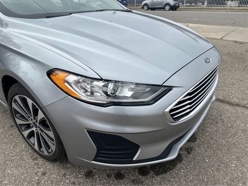 Used 2020 Ford Fusion SE image 31