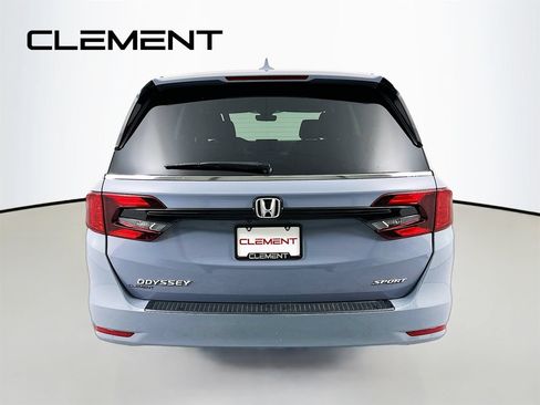 Used 2023 Honda Odyssey Sport image 8