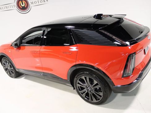 Used 2025 Cadillac Optiq Sport 2 w/ LPO, Floor Liner Package image 14