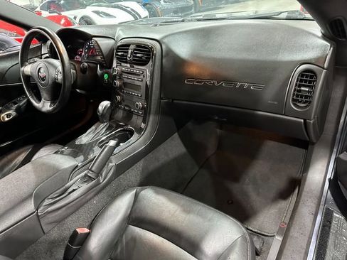Used 2010 Chevrolet Corvette Coupe w/ 1LT RWD image 10