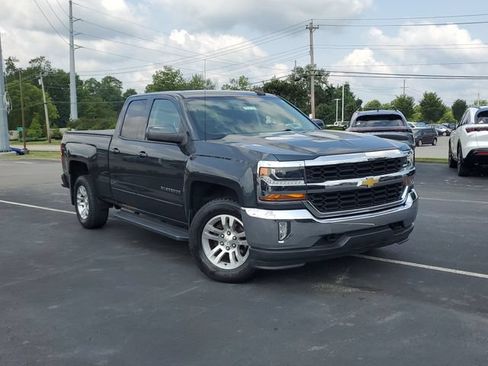 Used 2018 Chevrolet Silverado 1500 LT w/ All Star Edition AWD/4WD image 33