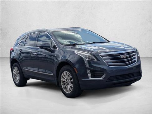 Used 2018 Cadillac XT5 FWD image 3