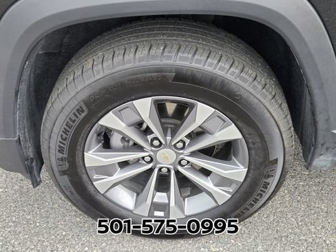 Used 2025 Chevrolet Equinox LT AWD/4WD image 19