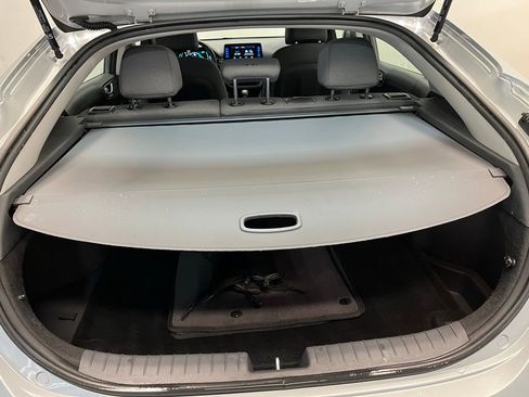 Used 2020 Hyundai Ioniq SE FWD image 16