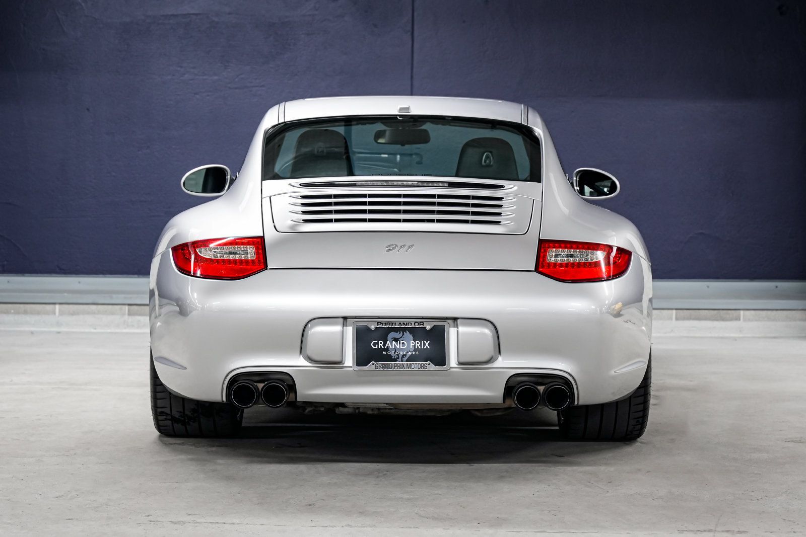 Used 2011 Porsche 911 Carrera RWD image 4