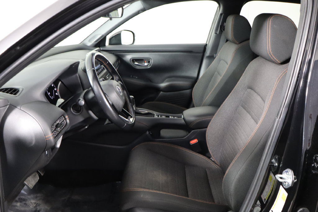 Used 2025 Honda HR-V Sport image 14