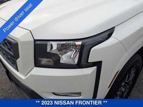 Used 2023 Nissan Frontier SV w/ Technology Package image 11