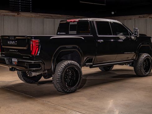 Used 2024 GMC Sierra 2500 Denali w/ Denali Reserve Package image 10