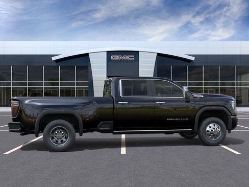 New 2026 GMC Sierra 3500 Denali w/ Denali Reserve Package AWD/4WD image 5