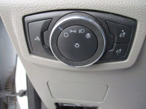 Used 2022 Ford F250 XL w/ Power Equipment Group RWD image 12
