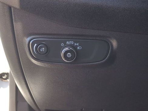 Used 2024 Chevrolet Equinox LT AWD/4WD image 23