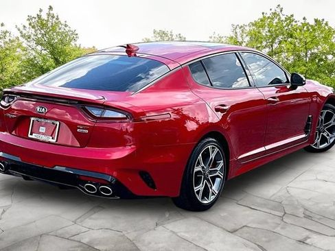 Used 2019 Kia Stinger GT2 AWD/4WD image 2