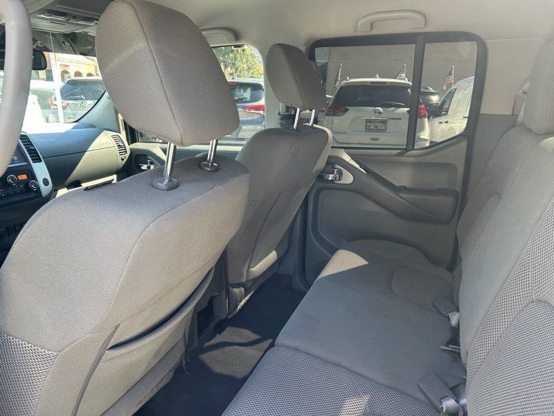 Used 2020 Nissan Frontier SV AWD/4WD image 14