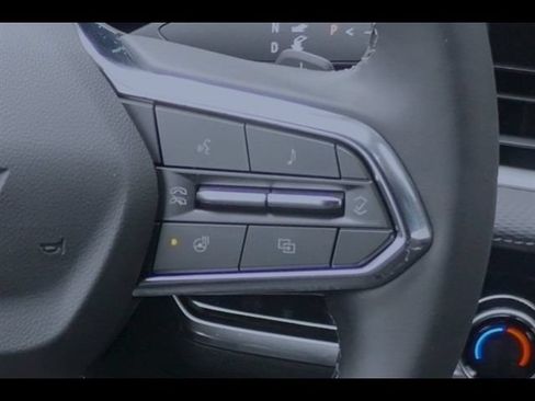 New 2026 Chevrolet Equinox LT w/ Convenience Package II FWD image 7