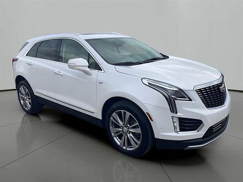 Certified 2024 Cadillac XT5 Premium Luxury w/ Technology Package AWD/4WD image 7