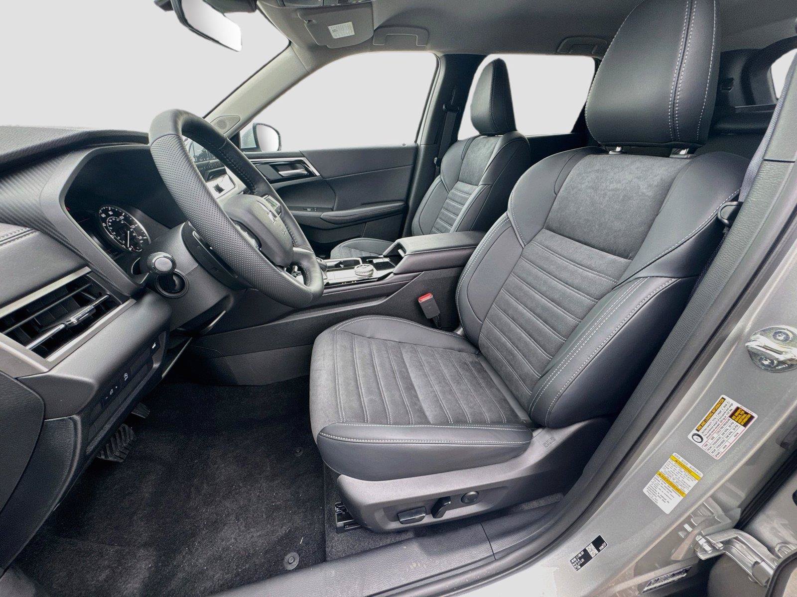 New 2026 Mitsubishi Outlander SE AWD/4WD image 10