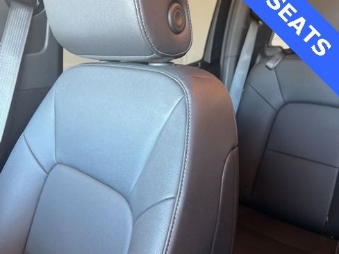 Used 2023 Chevrolet Colorado LT w/ LT Convenience Package III image 3