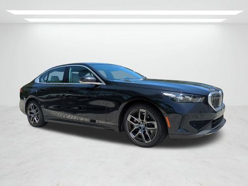 New 2026 BMW 530i w/ Premium Package RWD image 2