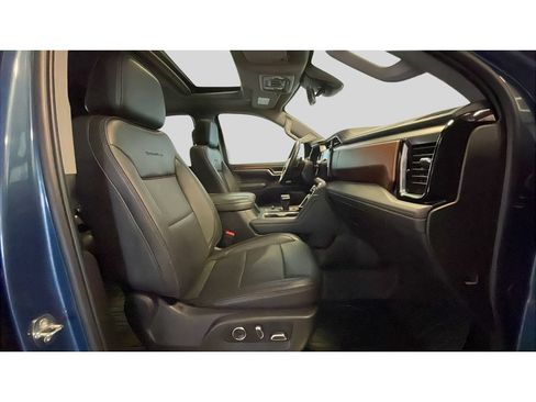 Used 2024 GMC Sierra 1500 Denali AWD/4WD image 17