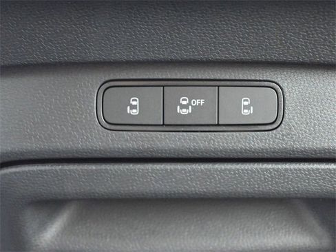 New 2025 Volkswagen ID. Buzz Pro S image 28