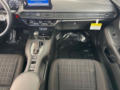 Certified 2026 Honda HR-V Sport image 30